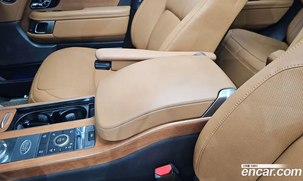 Land Rover Range Rover 2018 4.4 автомат (гидро), фото 26