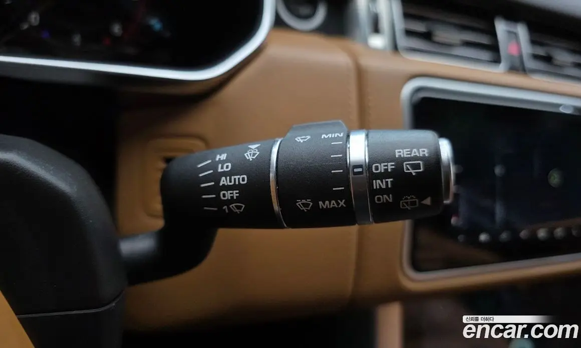 Land Rover Range Rover 2018 4.4 автомат (гидро), фото 16 Land Rover Range Rover 2018 4.4 автомат (гидро), фото 16