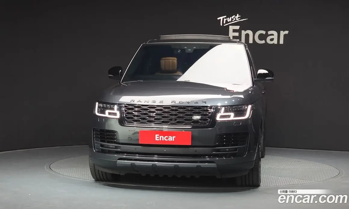 Land Rover Range Rover 2018 4.4 автомат (гидро), фото 3 Land Rover Range Rover 2018 4.4 автомат (гидро), фото 3
