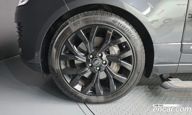 Land Rover Range Rover 2018 4.4 автомат (гидро), миниатюра 5 Land Rover Range Rover 2018 4.4 автомат (гидро), миниатюра 5