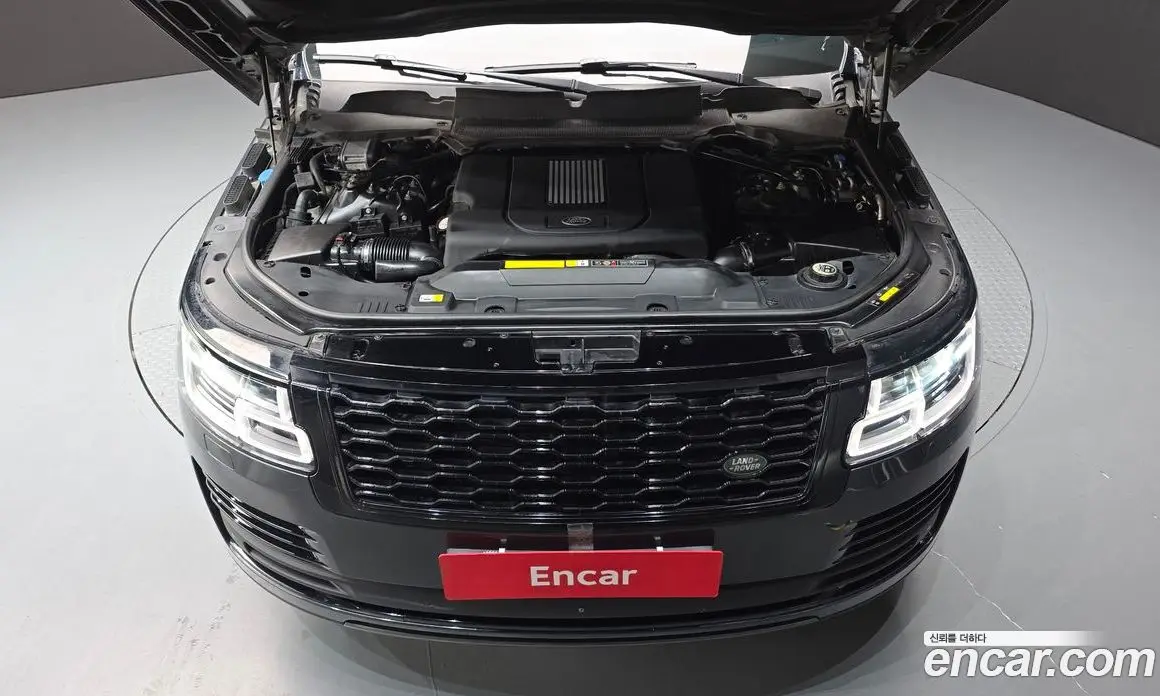 Land Rover Range Rover 2018 4.4 автомат (гидро), фото 6 Land Rover Range Rover 2018 4.4 автомат (гидро), фото 6