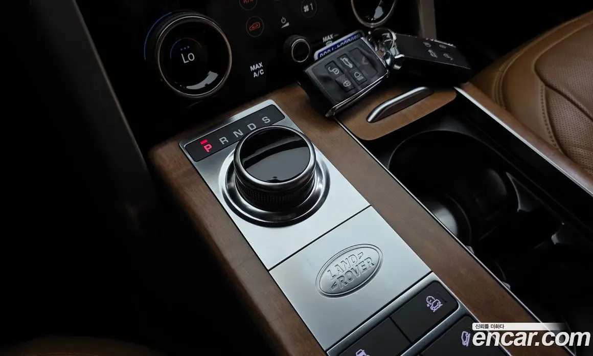 Land Rover Range Rover 2018 4.4 автомат (гидро), фото 9 Land Rover Range Rover 2018 4.4 автомат (гидро), фото 9
