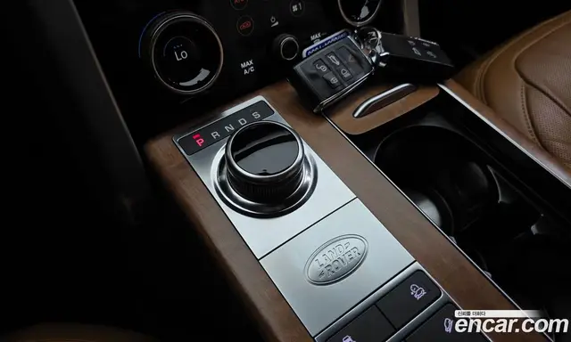 Land Rover Range Rover 2018 4.4 автомат (гидро), миниатюра 9 Land Rover Range Rover 2018 4.4 автомат (гидро), миниатюра 9