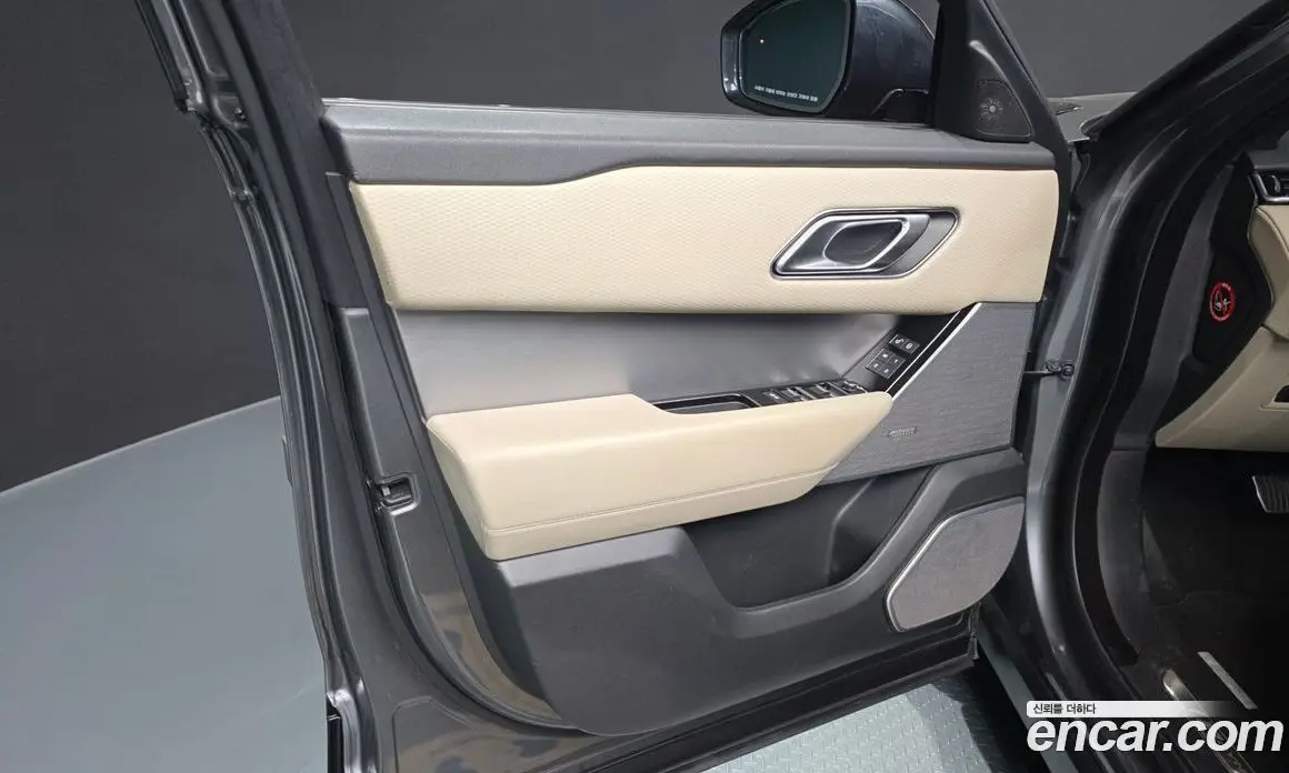 Land Rover Range Rover Velar 2017 3.0 автомат (гидро), фото 14 Land Rover Range Rover Velar 2017 3.0 автомат (гидро), фото 14