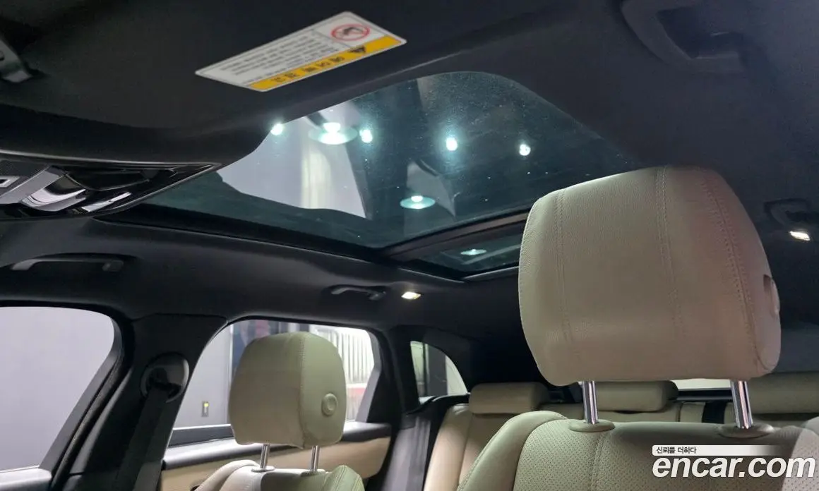 Land Rover Range Rover Velar 2017 3.0 автомат (гидро), фото 24 Land Rover Range Rover Velar 2017 3.0 автомат (гидро), фото 24