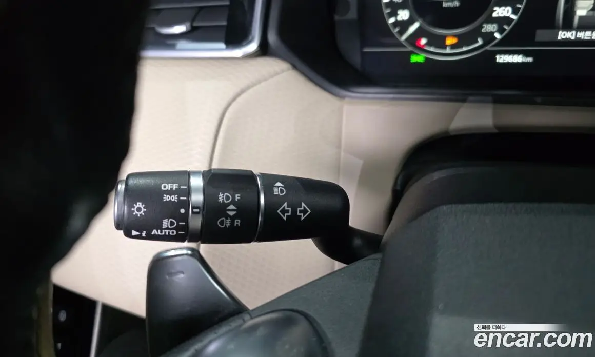 Land Rover Range Rover Velar 2017 3.0 автомат (гидро), фото 33 Land Rover Range Rover Velar 2017 3.0 автомат (гидро), фото 33