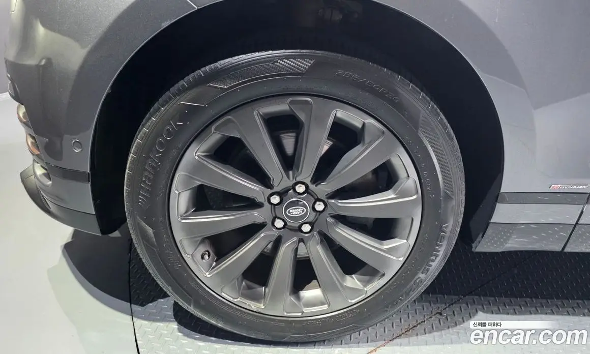 Land Rover Range Rover Velar 2017 3.0 автомат (гидро), фото 5 Land Rover Range Rover Velar 2017 3.0 автомат (гидро), фото 5