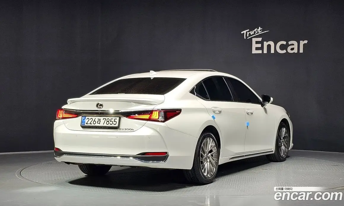 Lexus ES 2025 2.5 автомат (гидро), фото 2 Lexus ES 2025 2.5 автомат (гидро), фото 2