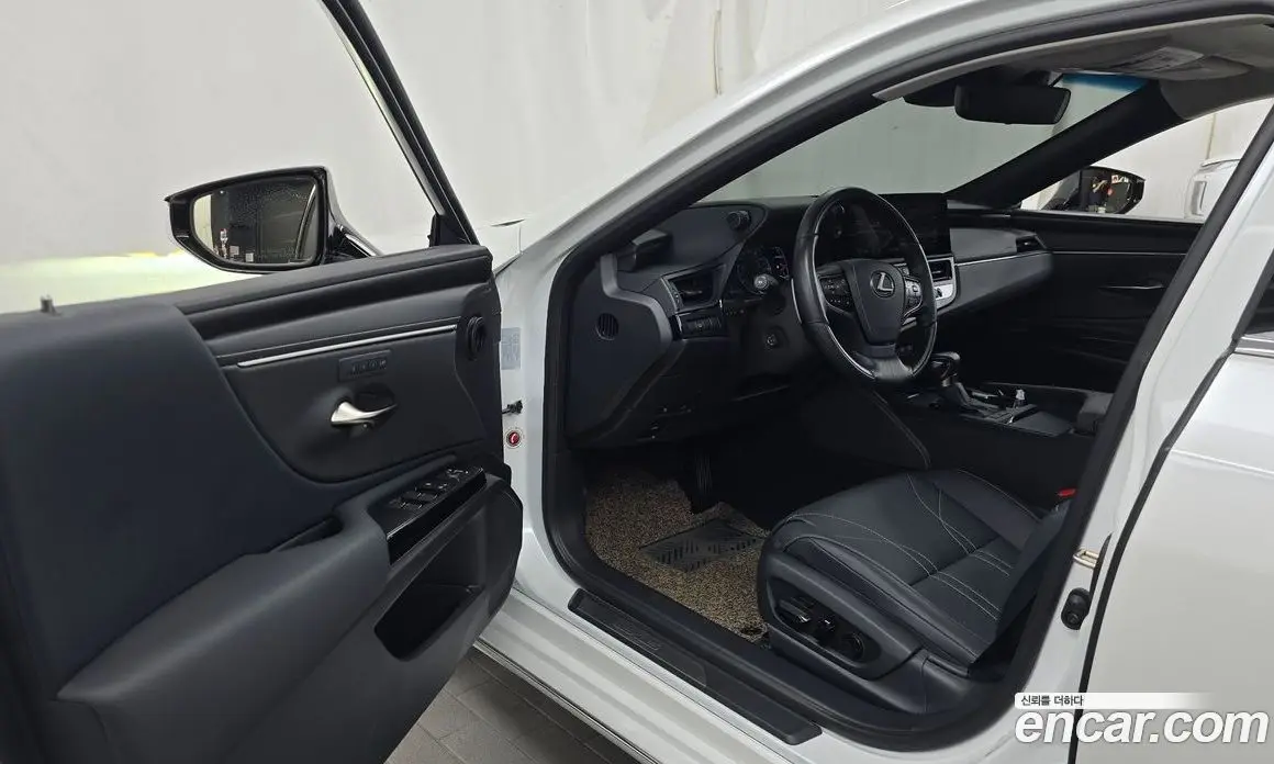 Lexus ES 2025 2.5 автомат (гидро), фото 13 Lexus ES 2025 2.5 автомат (гидро), фото 13