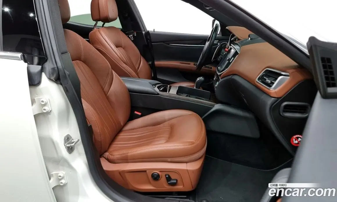 Maserati Ghibli 2016 3.0 автомат (гидро), фото 10 Maserati Ghibli 2016 3.0 автомат (гидро), фото 10