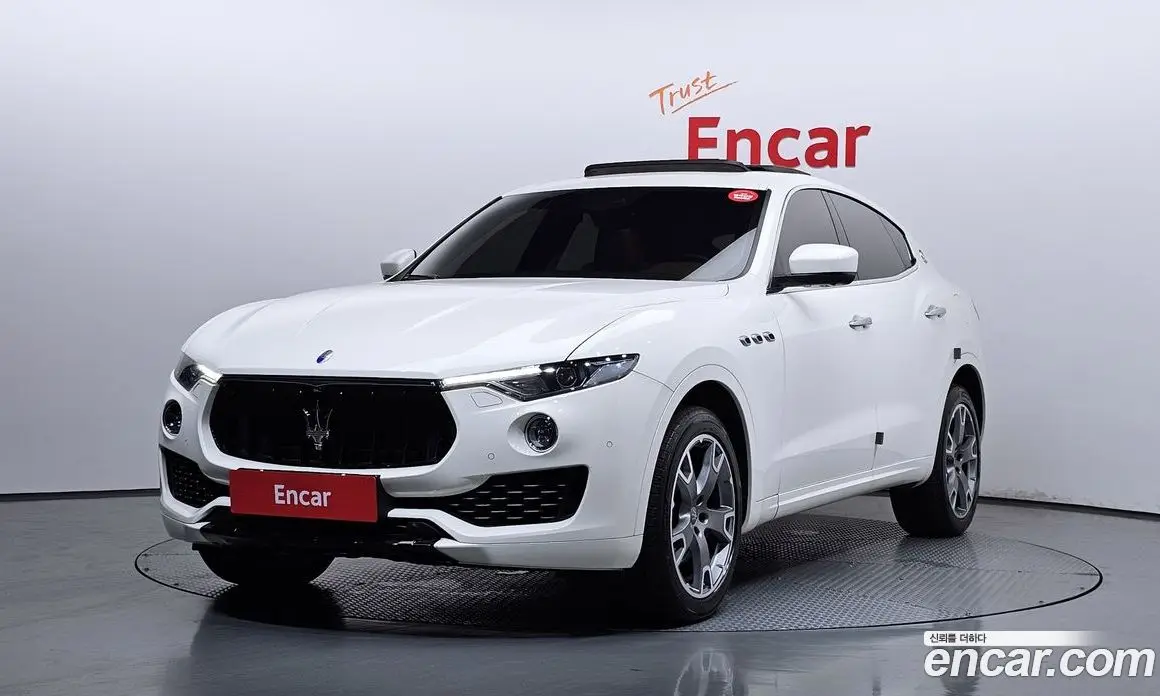 Maserati Levante 2017 3.0 автомат (гидро), фото 1 Maserati Levante 2017 3.0 автомат (гидро), фото 1