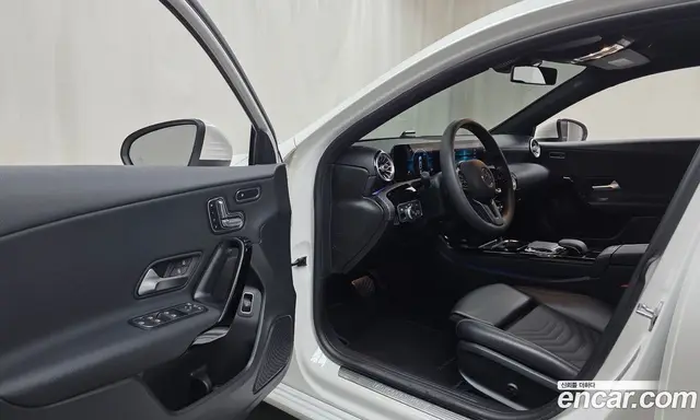 Mercedes-Benz A-Class 2020 2.0 автомат (гидро), миниатюра 10 Mercedes-Benz A-Class 2020 2.0 автомат (гидро), миниатюра 10