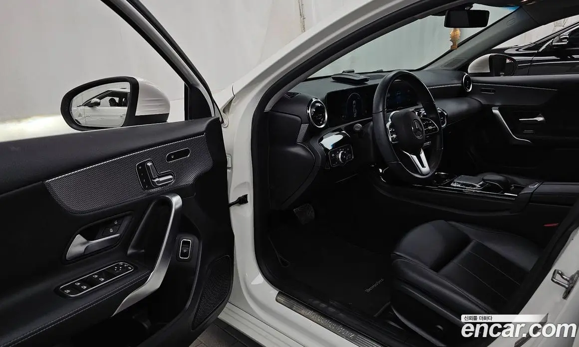 Mercedes-Benz A-Class 2020 2.0 автомат (гидро), фото 10 Mercedes-Benz A-Class 2020 2.0 автомат (гидро), фото 10