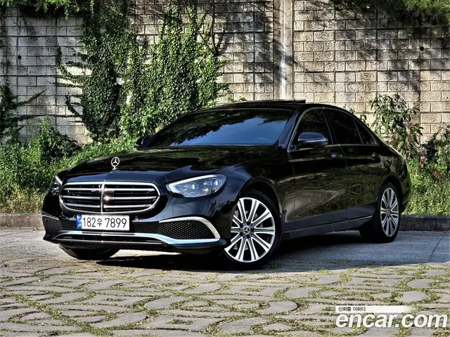 Mercedes-Benz E-Class 2021 1.9 автомат (гидро), миниатюра 1 Mercedes-Benz E-Class 2021 1.9 автомат (гидро), миниатюра 1