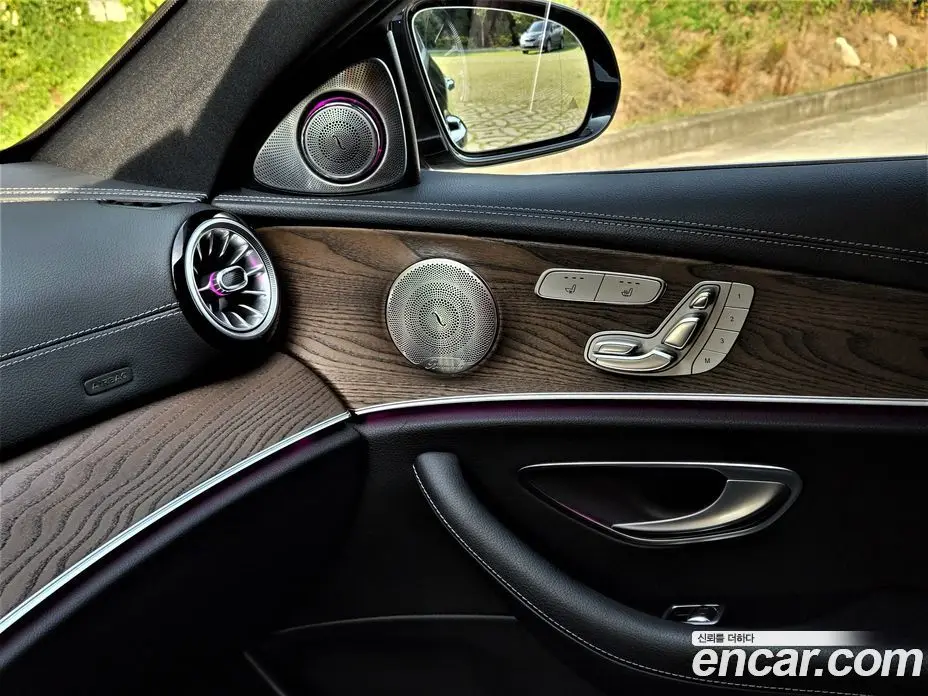 Mercedes-Benz E-Class 2021 1.9 автомат (гидро), фото 20 Mercedes-Benz E-Class 2021 1.9 автомат (гидро), фото 20