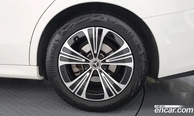 Mercedes-Benz E-Class 2024 2.0 автомат (гидро), миниатюра 7