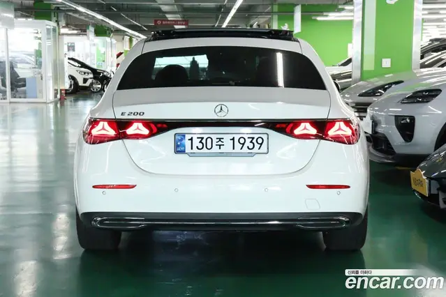 Mercedes-Benz E-Class 2024 2.0 автомат (гидро), миниатюра 4 Mercedes-Benz E-Class 2024 2.0 автомат (гидро), миниатюра 4