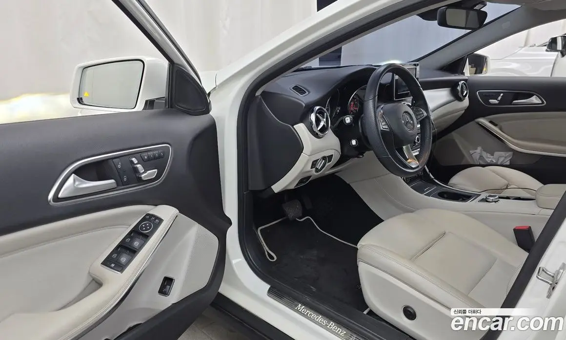 Mercedes-Benz GLA-Class 2019 2.0 автомат (гидро), фото 13