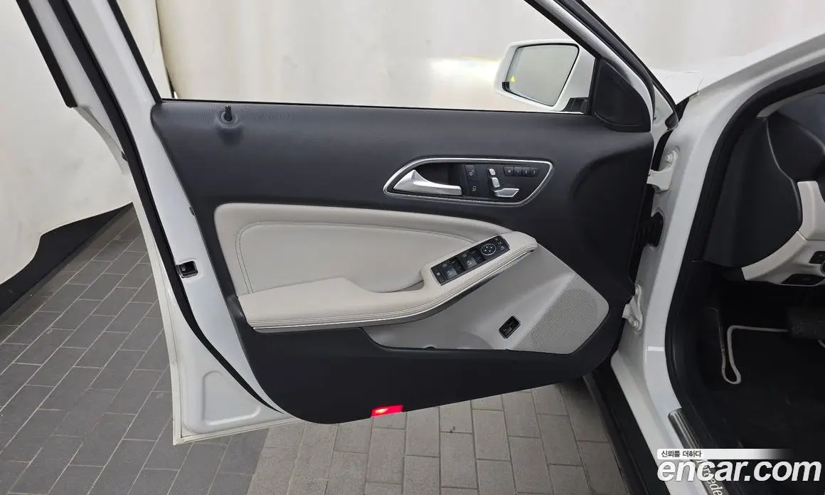Mercedes-Benz GLA-Class 2019 2.0 автомат (гидро), фото 14