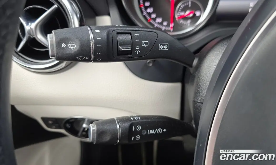 Mercedes-Benz GLA-Class 2019 2.0 автомат (гидро), фото 28