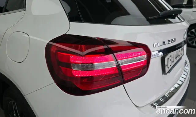 Mercedes-Benz GLA-Class 2019 2.0 автомат (гидро), миниатюра 9