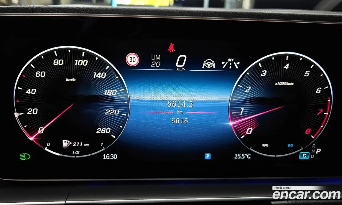 Mercedes-Benz GLE-Class 2025 2.0 автомат (гидро), фото 11 Mercedes-Benz GLE-Class 2025 2.0 автомат (гидро), фото 11