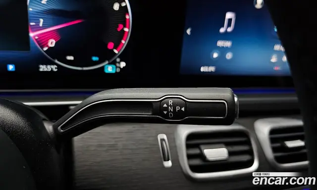 Mercedes-Benz GLE-Class 2025 2.0 автомат (гидро), миниатюра 12