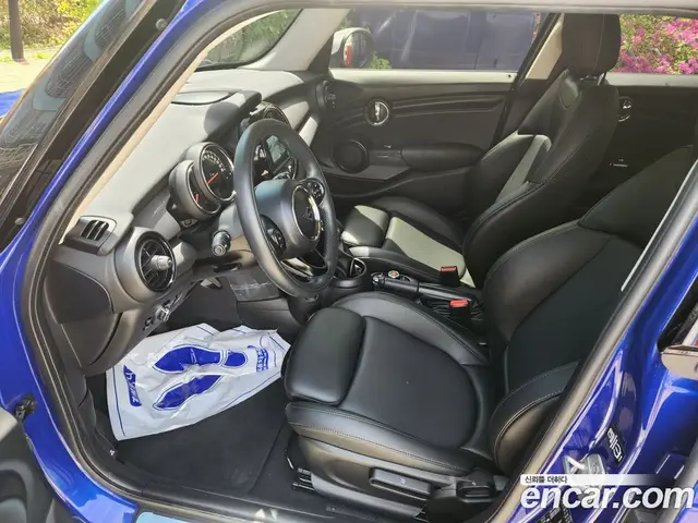 Mini Cooper 2019 1.5 автомат (гидро), миниатюра 8 Mini Cooper 2019 1.5 автомат (гидро), миниатюра 8