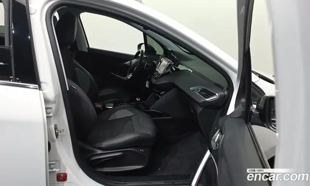Peugeot 2008 2015 1.6 автомат (гидро), миниатюра 11 Peugeot 2008 2015 1.6 автомат (гидро), миниатюра 11