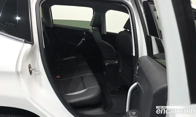 Peugeot 2008 2015 1.6 автомат (гидро), миниатюра 12