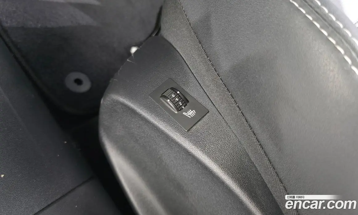 Peugeot 2008 2015 1.6 автомат (гидро), фото 17 Peugeot 2008 2015 1.6 автомат (гидро), фото 17