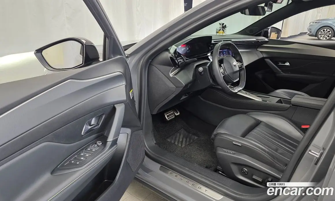 Peugeot 408 2024 1.2 автомат (гидро), фото 10
