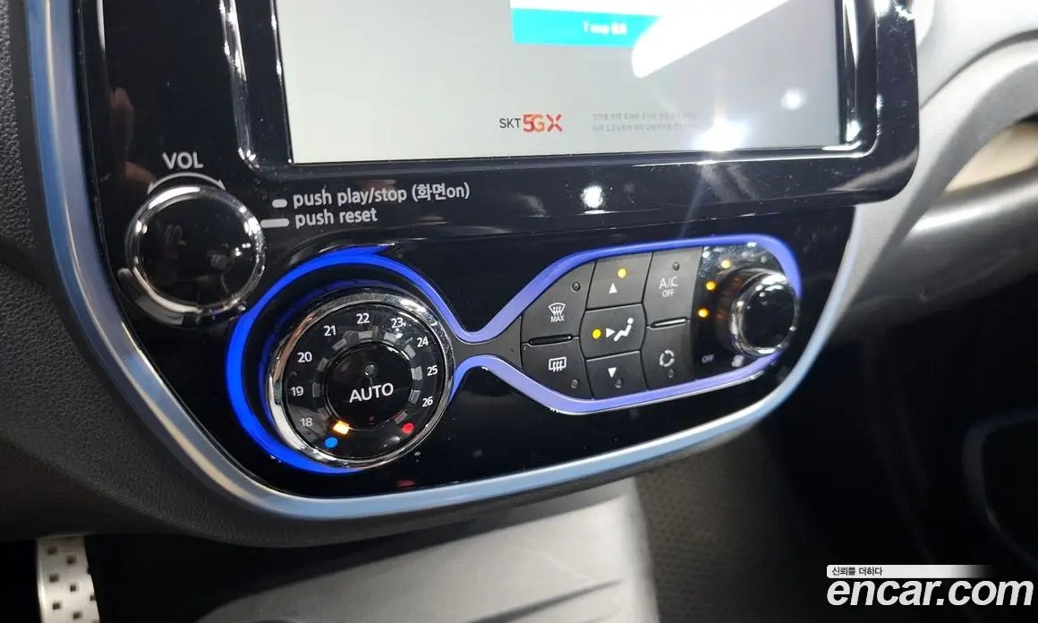 Renault (Samsung) QM3 2016 1.5 автомат (гидро), фото 16 Renault (Samsung) QM3 2016 1.5 автомат (гидро), фото 16