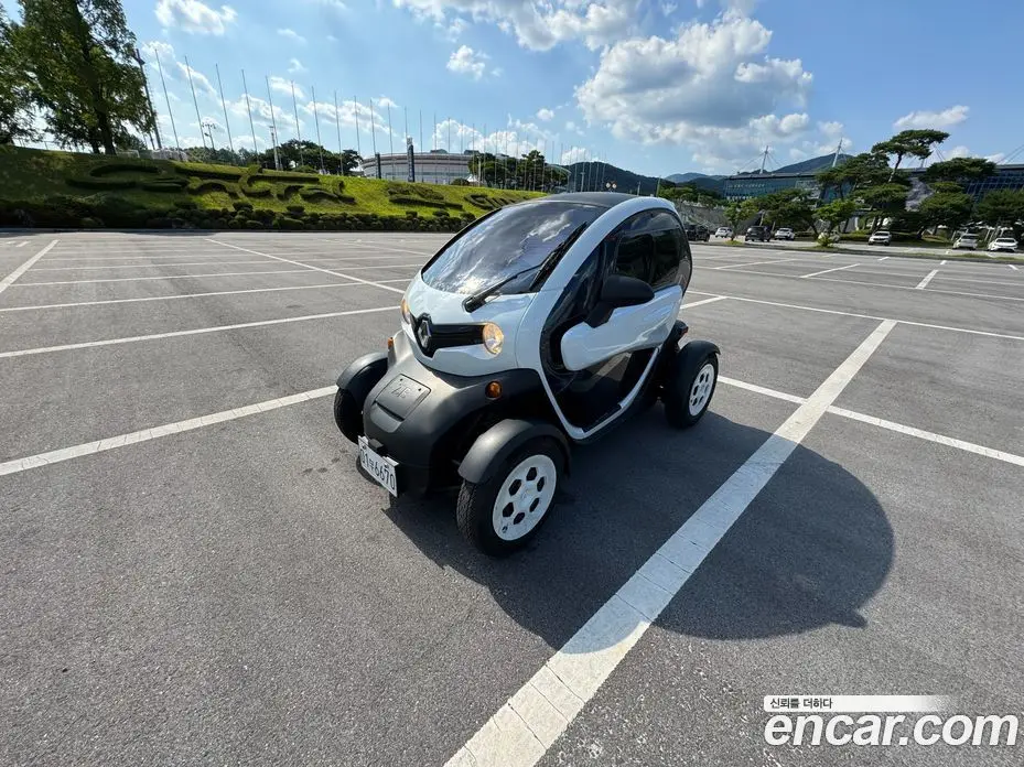 Renault (Samsung) Twizy 2019 0.1 автомат (гидро), фото 1 Renault (Samsung) Twizy 2019 0.1 автомат (гидро), фото 1