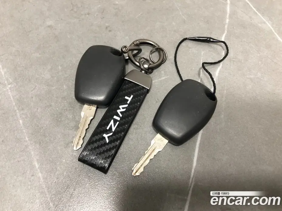 Renault (Samsung) Twizy 2019 0.1 автомат (гидро), фото 20 Renault (Samsung) Twizy 2019 0.1 автомат (гидро), фото 20