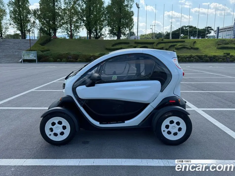 Renault (Samsung) Twizy 2019 0.1 автомат (гидро), фото 3 Renault (Samsung) Twizy 2019 0.1 автомат (гидро), фото 3