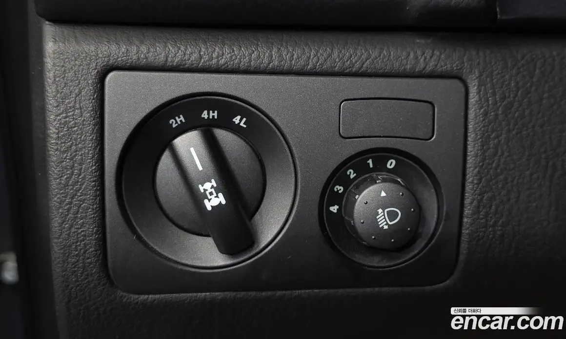 SsangYong Rexton 2015 2.0 автомат (гидро), фото 16 SsangYong Rexton 2015 2.0 автомат (гидро), фото 16
