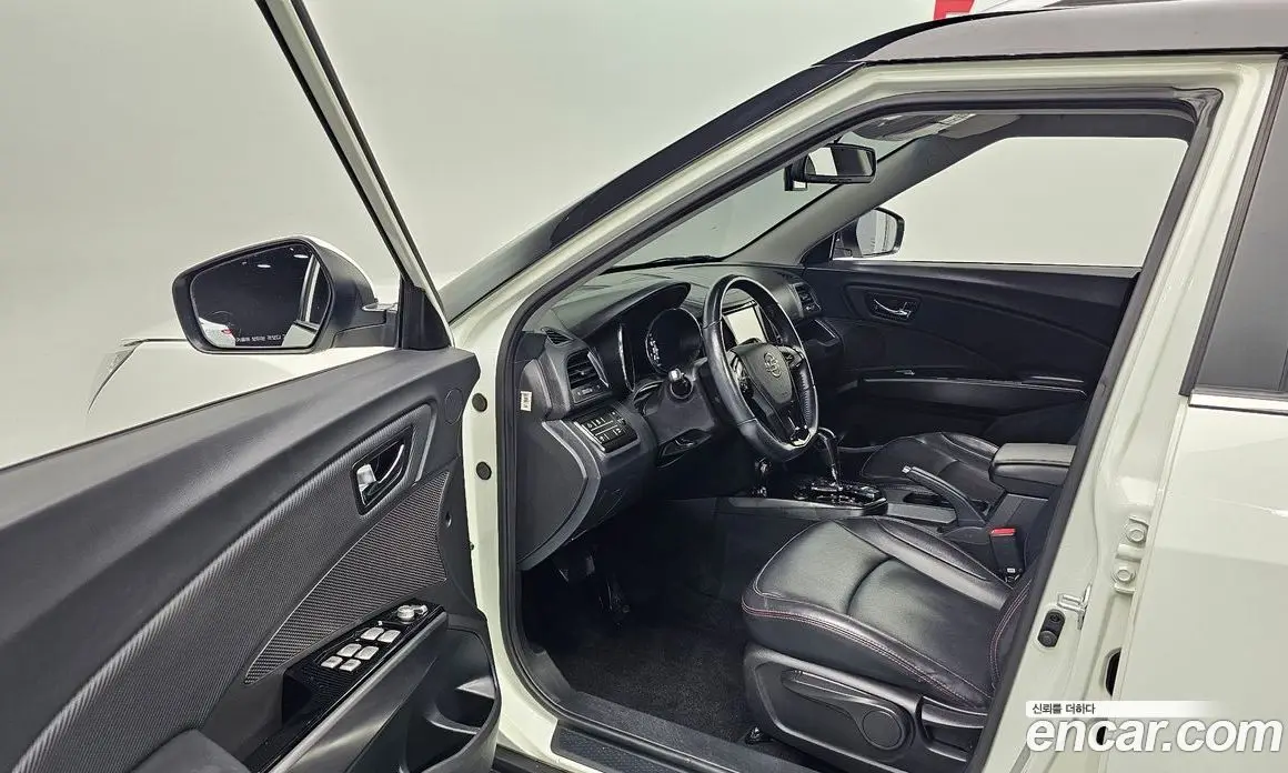 SsangYong TIBOLI 2017 1.6 автомат (гидро), фото 10 SsangYong TIBOLI 2017 1.6 автомат (гидро), фото 10
