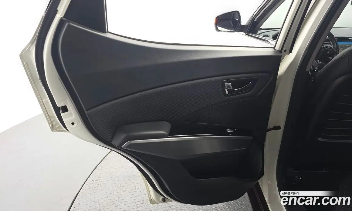 SsangYong TIBOLI 2018 1.6 автомат (гидро), фото 15