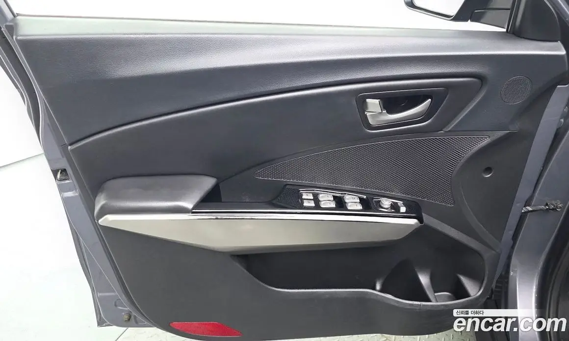 SsangYong TIBOLI 2018 1.6 автомат (гидро), фото 14 SsangYong TIBOLI 2018 1.6 автомат (гидро), фото 14