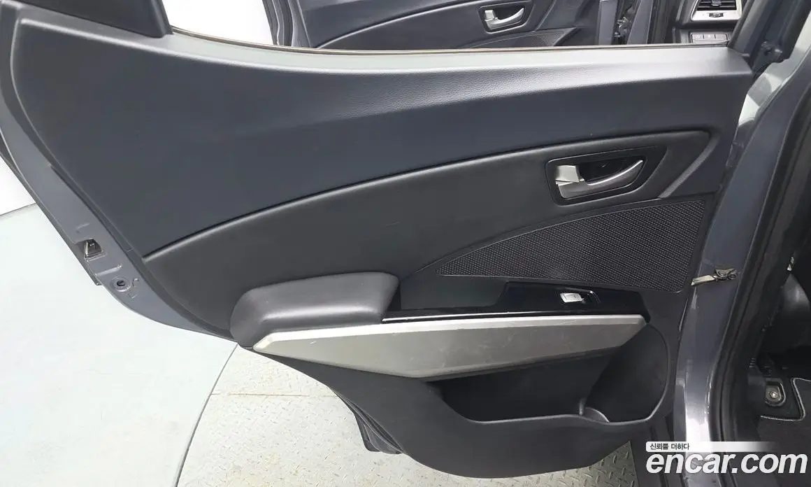SsangYong TIBOLI 2018 1.6 автомат (гидро), фото 15 SsangYong TIBOLI 2018 1.6 автомат (гидро), фото 15