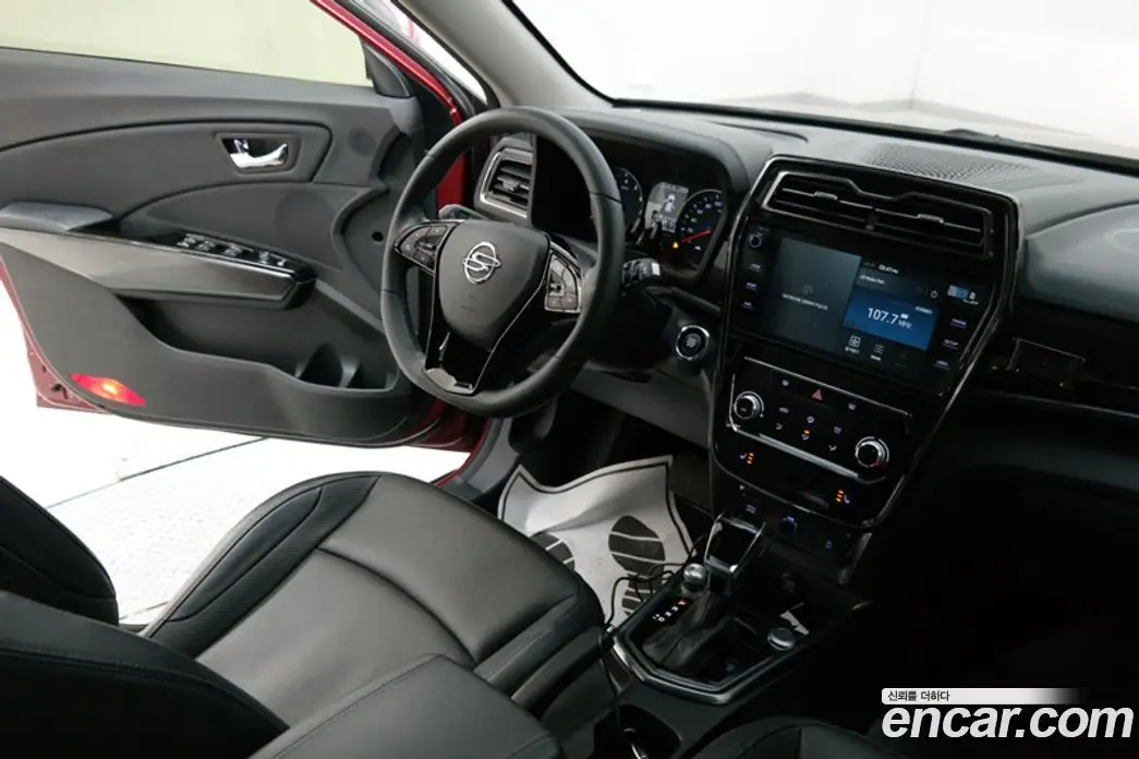 SsangYong TIBOLI 2022 1.5 автомат (гидро), фото 5 SsangYong TIBOLI 2022 1.5 автомат (гидро), фото 5