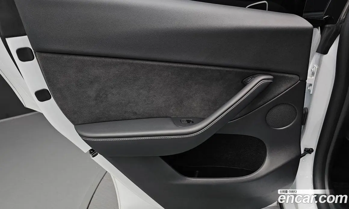 Tesla Model Y 2024 0.2 автомат (гидро), фото 14 Tesla Model Y 2024 0.2 автомат (гидро), фото 14