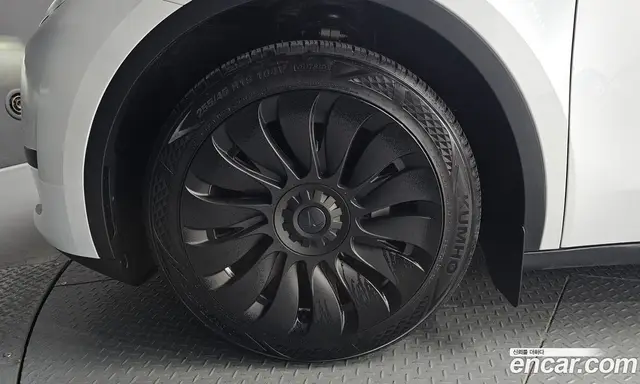 Tesla Model Y 2024 0.2 автомат (гидро), миниатюра 4 Tesla Model Y 2024 0.2 автомат (гидро), миниатюра 4