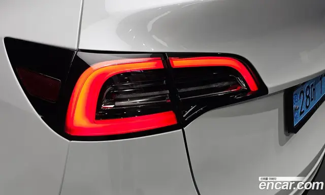 Tesla Model Y 2024 0.2 автомат (гидро), миниатюра 8 Tesla Model Y 2024 0.2 автомат (гидро), миниатюра 8
