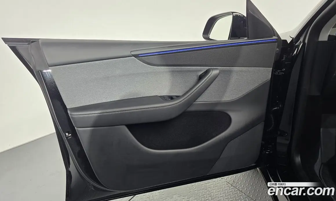 Tesla Model Y 2025 0.3 автомат (гидро), фото 13 Tesla Model Y 2025 0.3 автомат (гидро), фото 13
