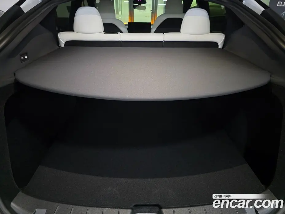 Tesla Model Y 2026 автомат (гидро), фото 19 Tesla Model Y 2026 автомат (гидро), фото 19