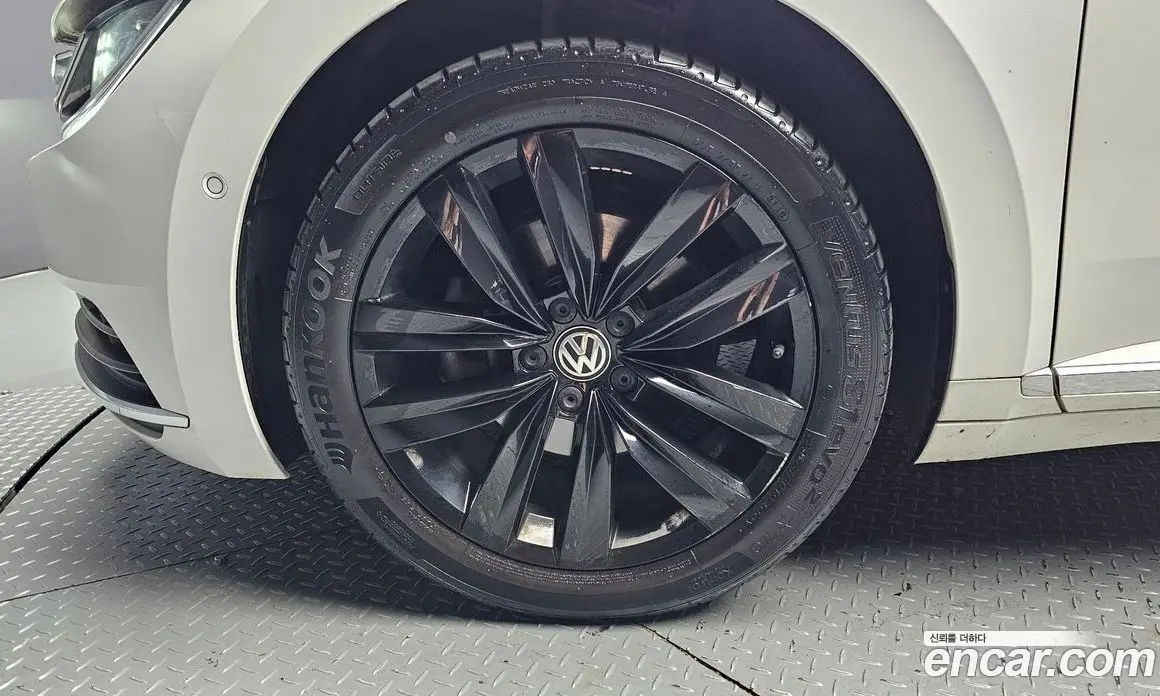 Volkswagen Arteon 2018 2.0 автомат (гидро), фото 5 Volkswagen Arteon 2018 2.0 автомат (гидро), фото 5