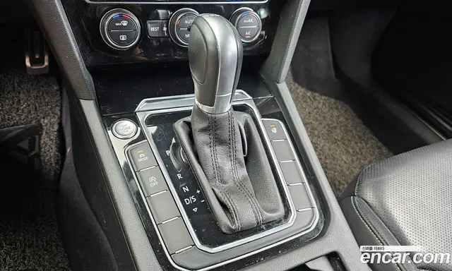 Volkswagen Arteon 2018 2.0 автомат (гидро), миниатюра 9 Volkswagen Arteon 2018 2.0 автомат (гидро), миниатюра 9