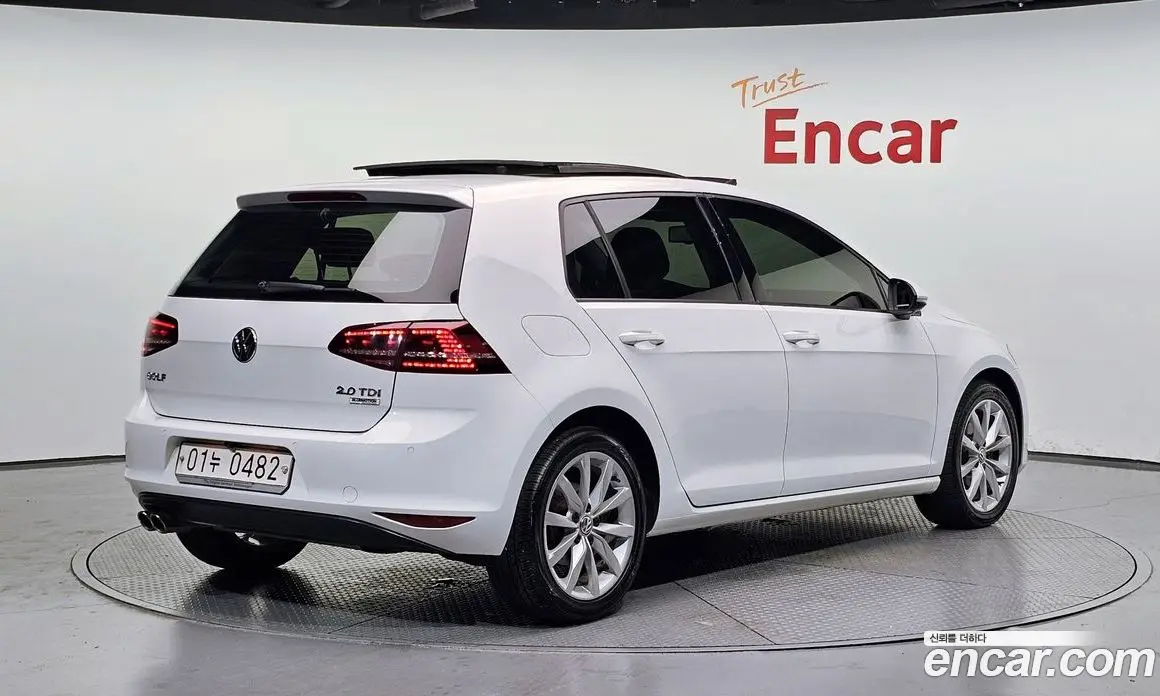 Volkswagen Golf 2016 2.0 автомат (гидро), фото 2 Volkswagen Golf 2016 2.0 автомат (гидро), фото 2
